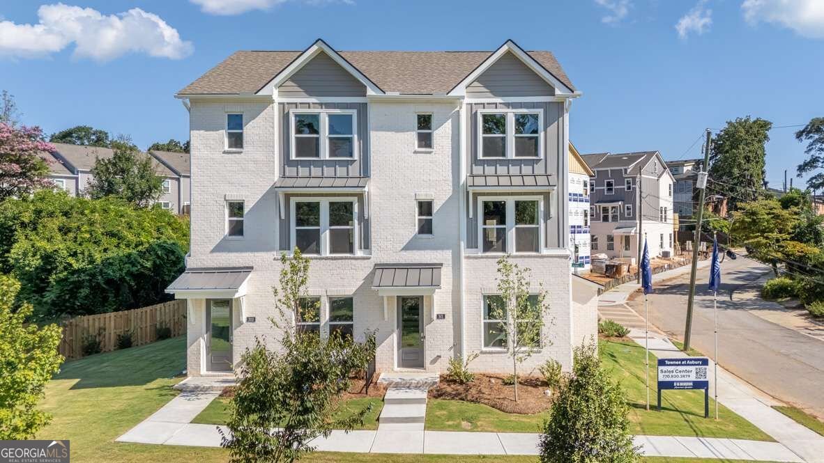 312 Laurel Lane Hapeville - main photo