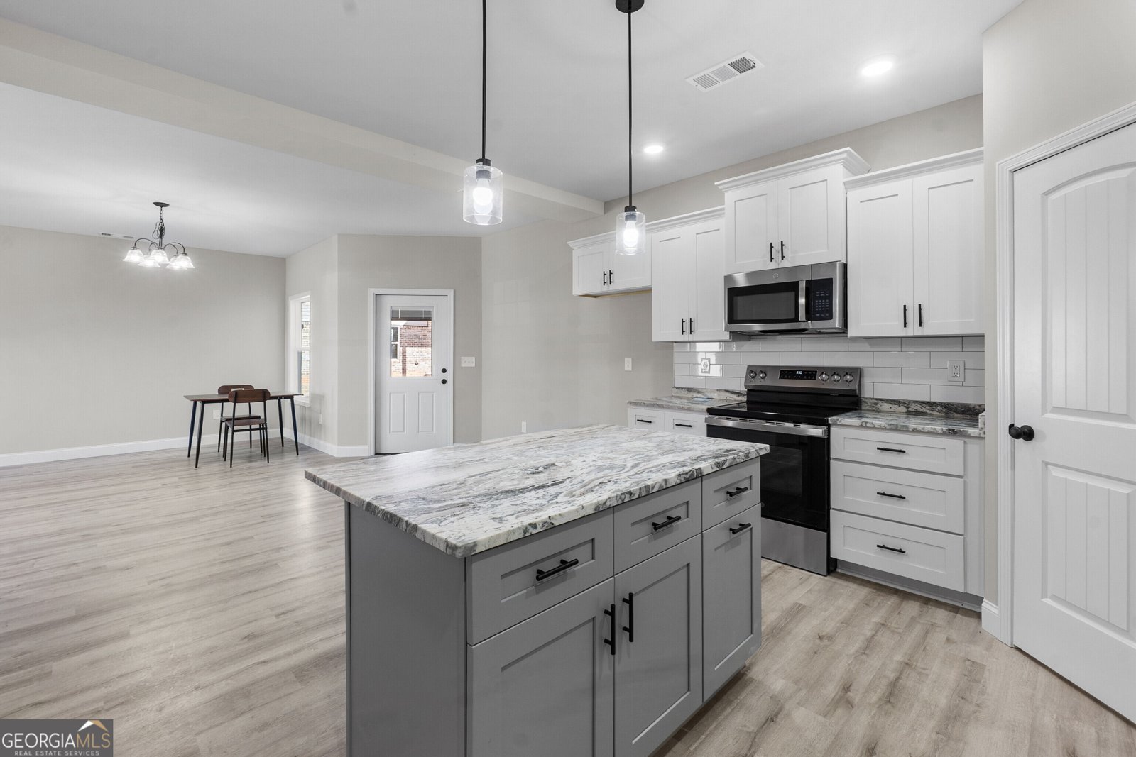 258 Beau Claire Circle Byron - Photo 11