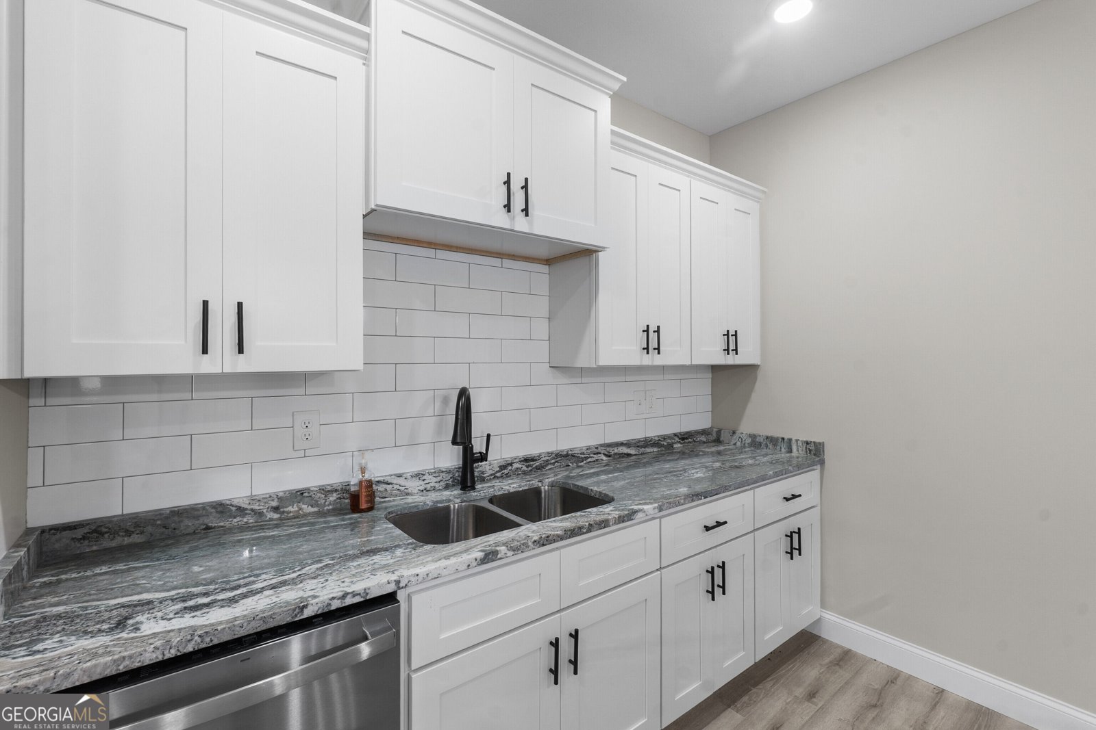 258 Beau Claire Circle Byron - Photo 14