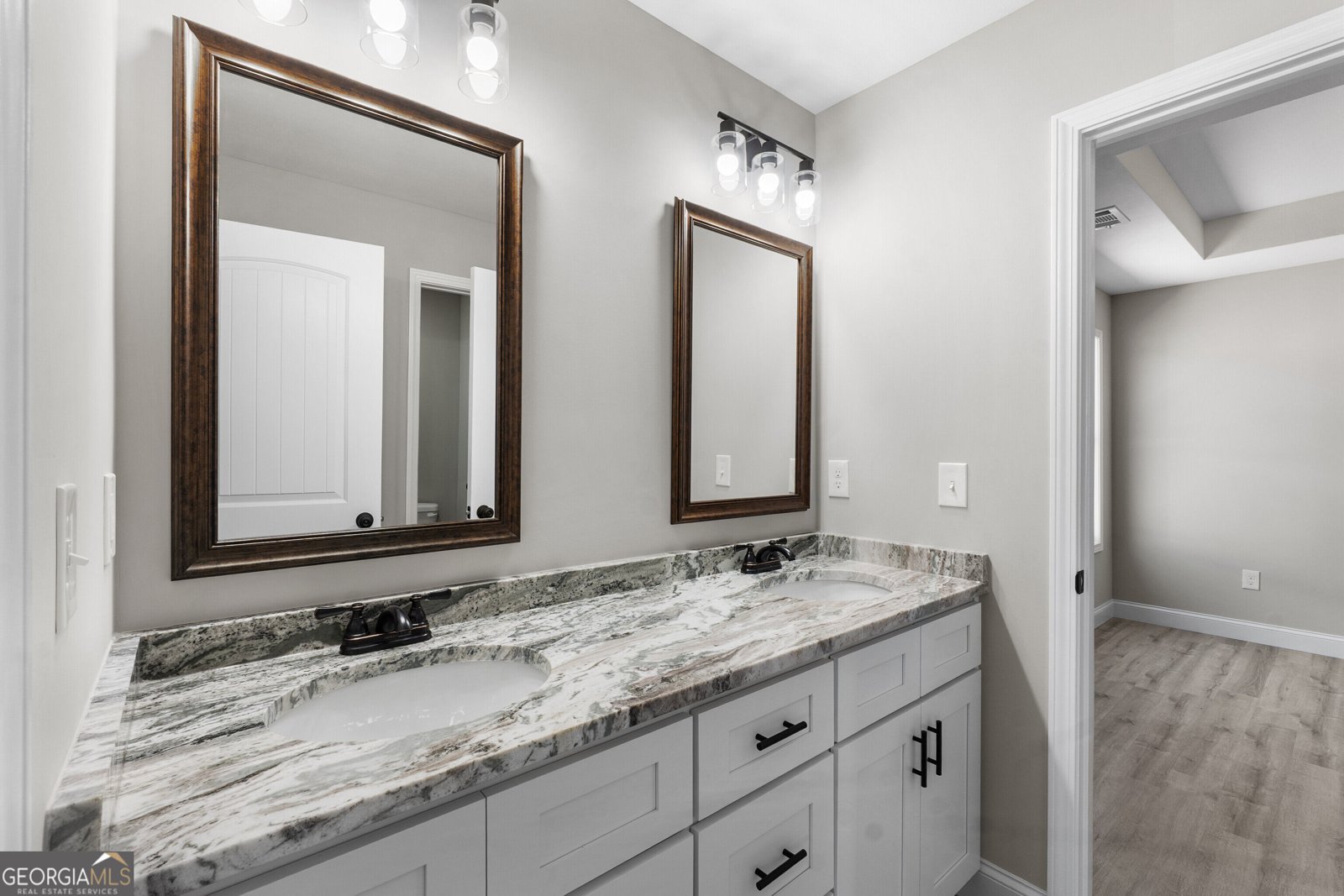 258 Beau Claire Circle Byron - Photo 30