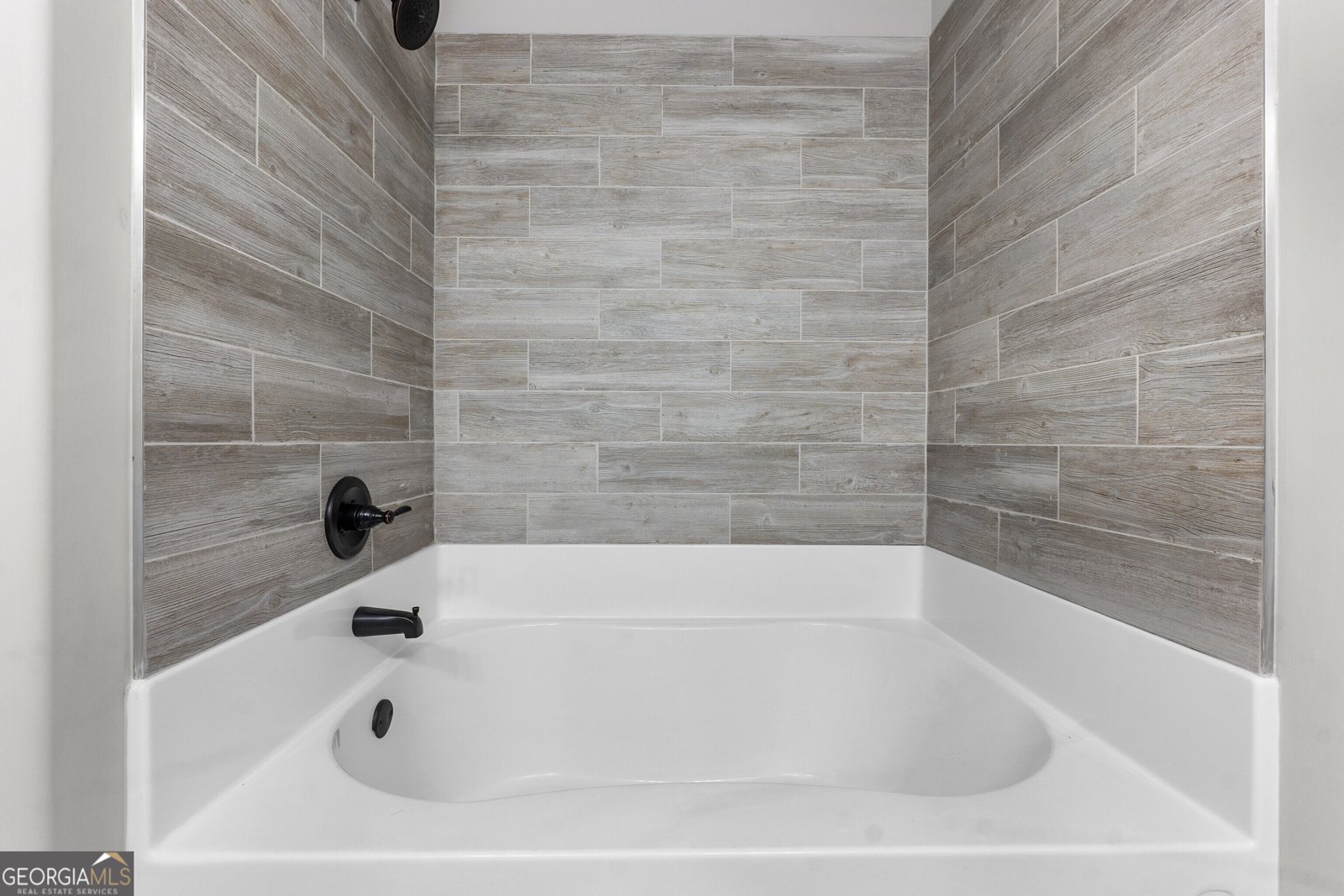 258 Beau Claire Circle Byron - Photo 35