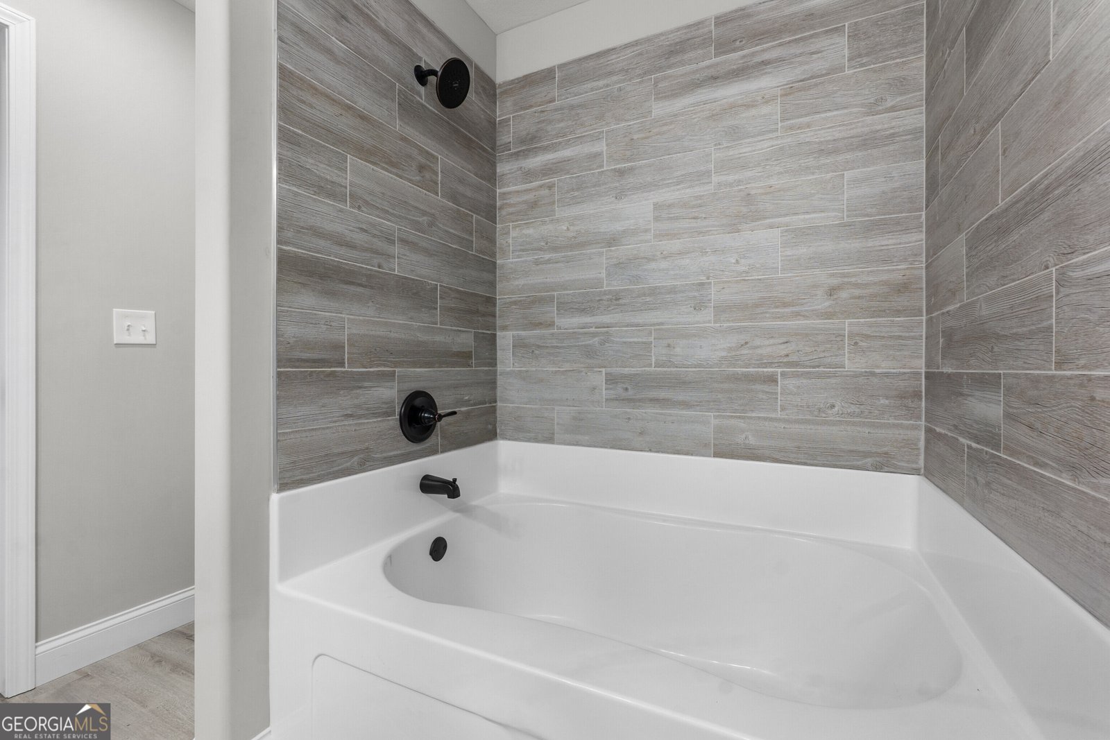 258 Beau Claire Circle Byron - Photo 36