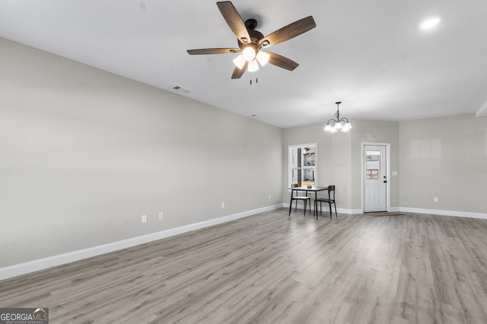 258 Beau Claire Circle Byron - Photo 9