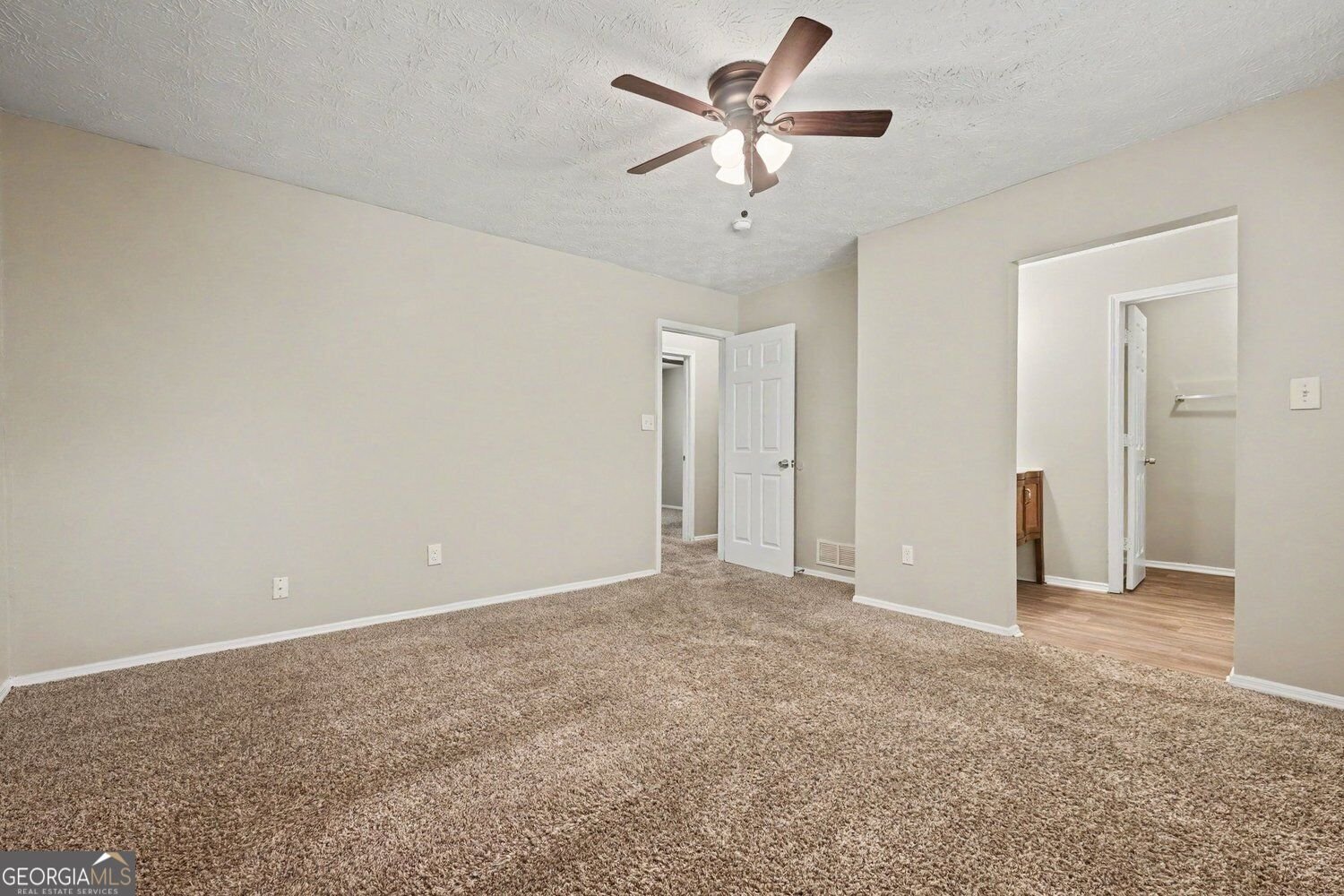 6915 Cainwood Drive Atlanta - Photo 10