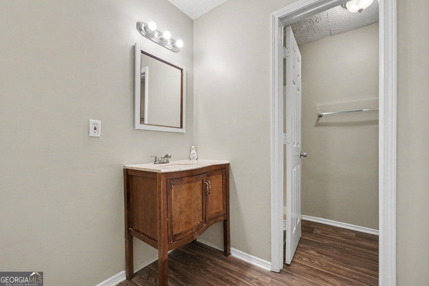 6915 Cainwood Drive Atlanta - Photo 13