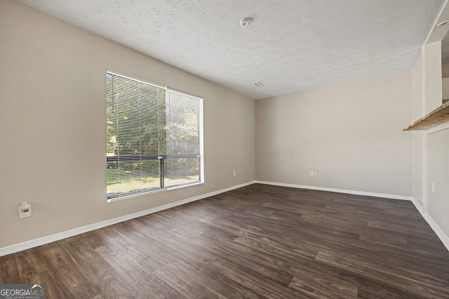 6915 Cainwood Drive Atlanta - Photo 7