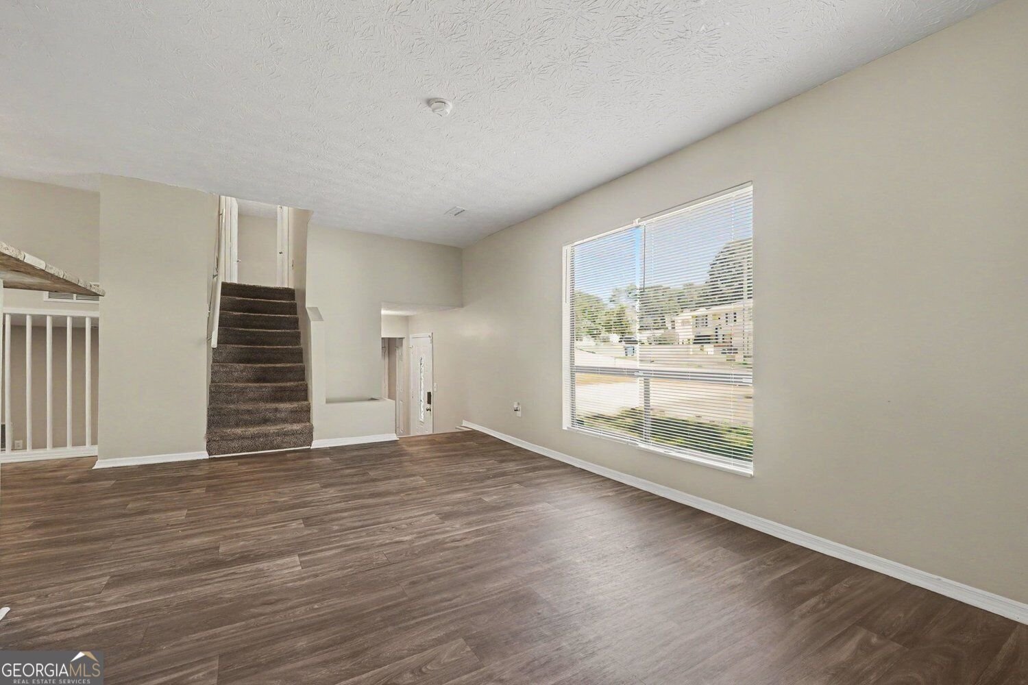 6915 Cainwood Drive Atlanta - Photo 8