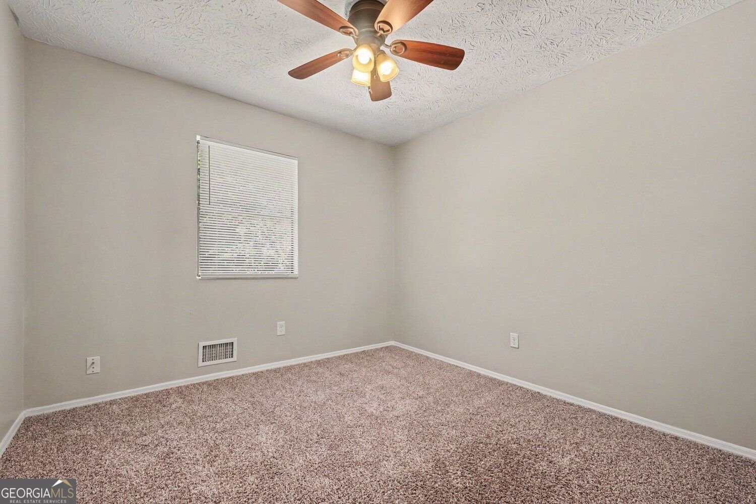 6915 Cainwood Drive Atlanta - Photo 9