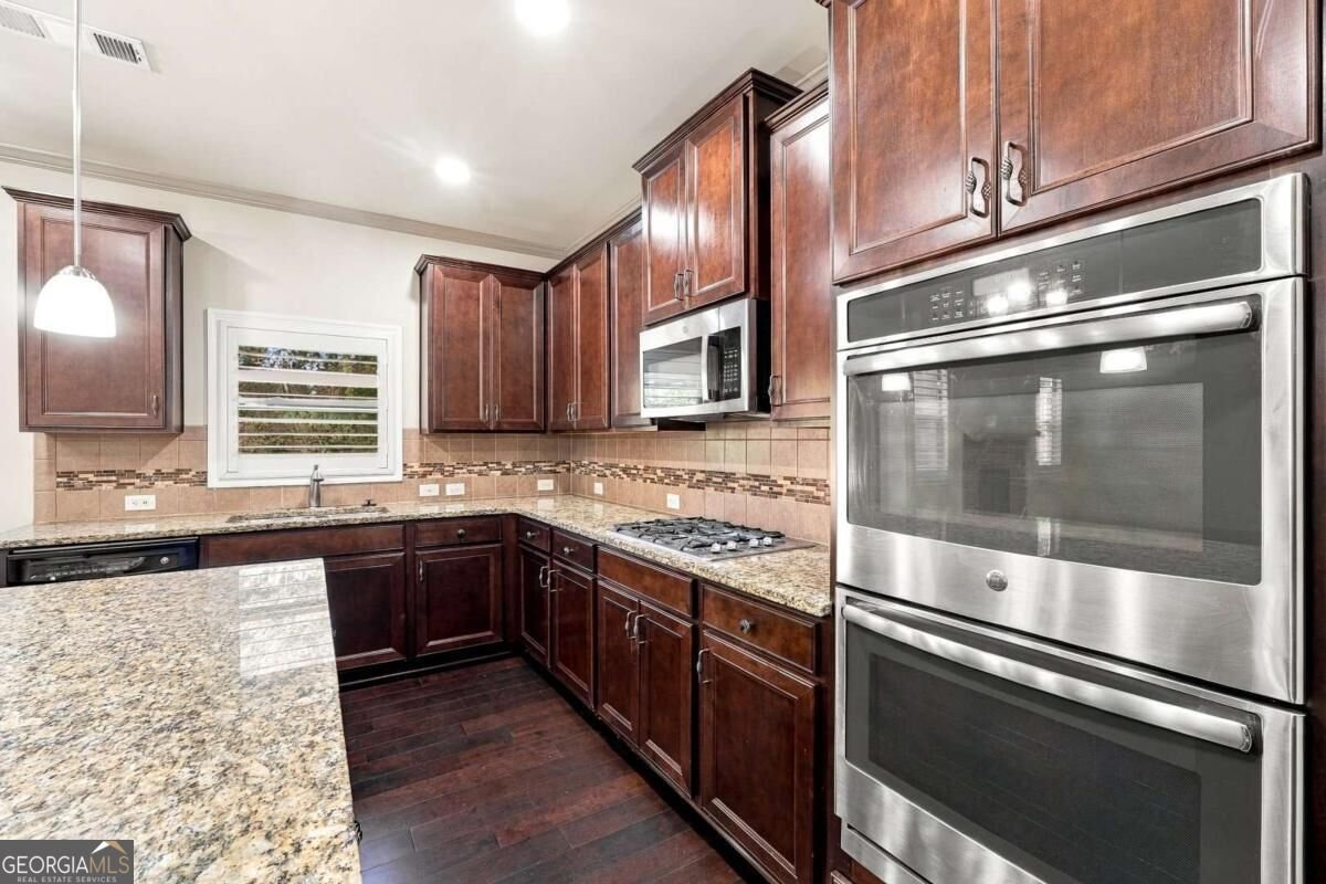2265 Lake Cove Court Buford - Photo 17