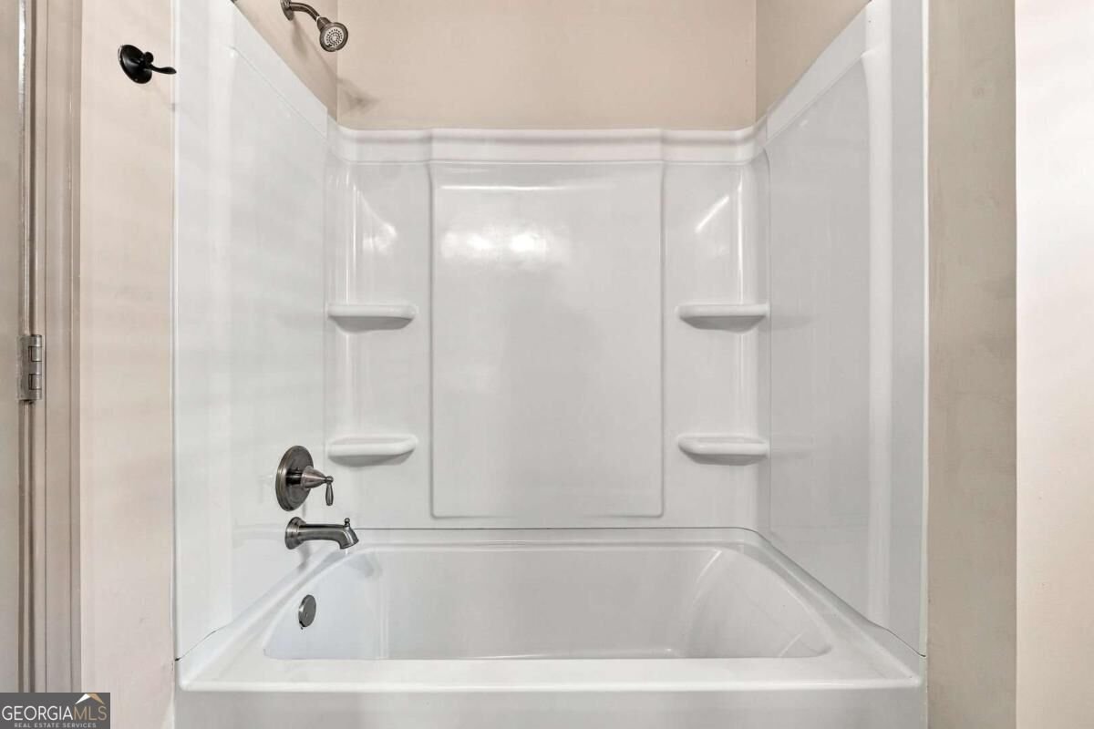 2265 Lake Cove Court Buford - Photo 39