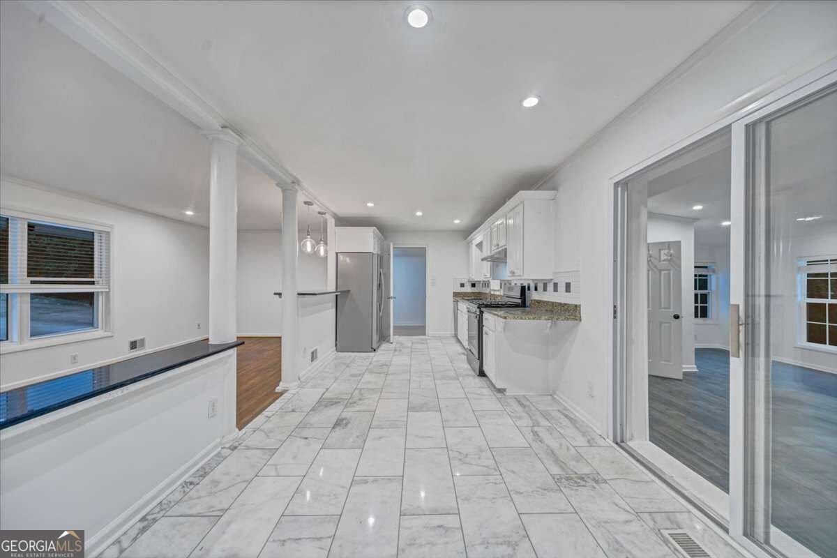 2473 Woodacres Road Atlanta - Photo 14