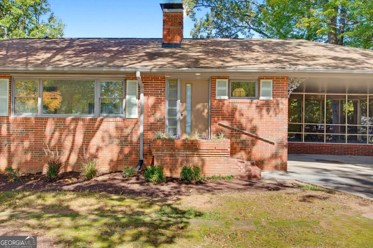 2319 Clearwater Drive Marietta - main photo