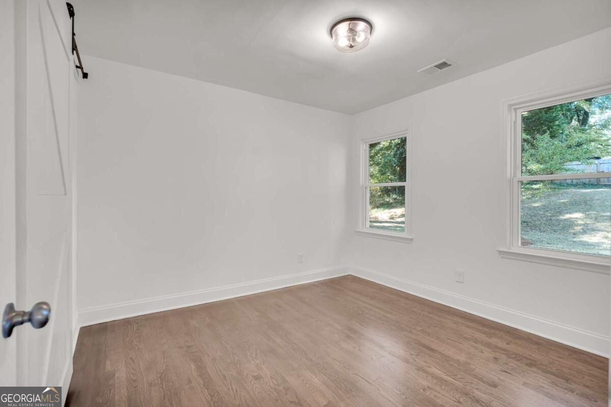 2589 Wood Valley Drive East Point - Photo 15