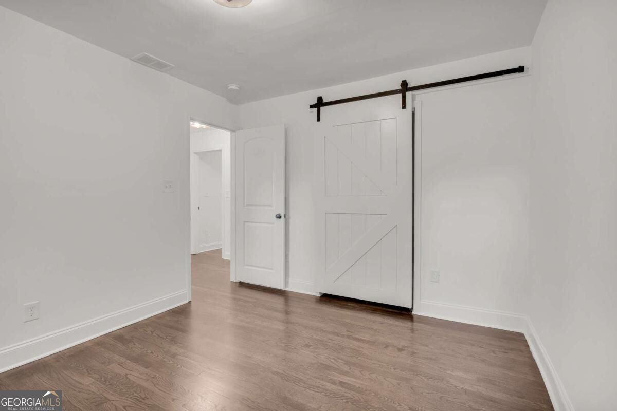 2589 Wood Valley Drive East Point - Photo 16