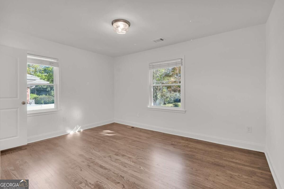 2589 Wood Valley Drive East Point - Photo 19