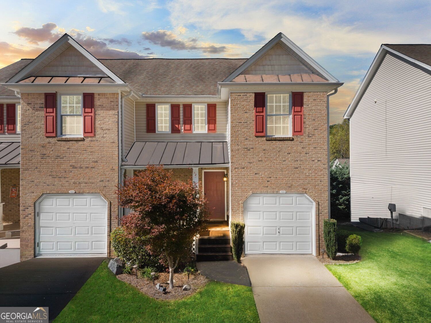 566 Fox Creek Crossing Woodstock - main photo