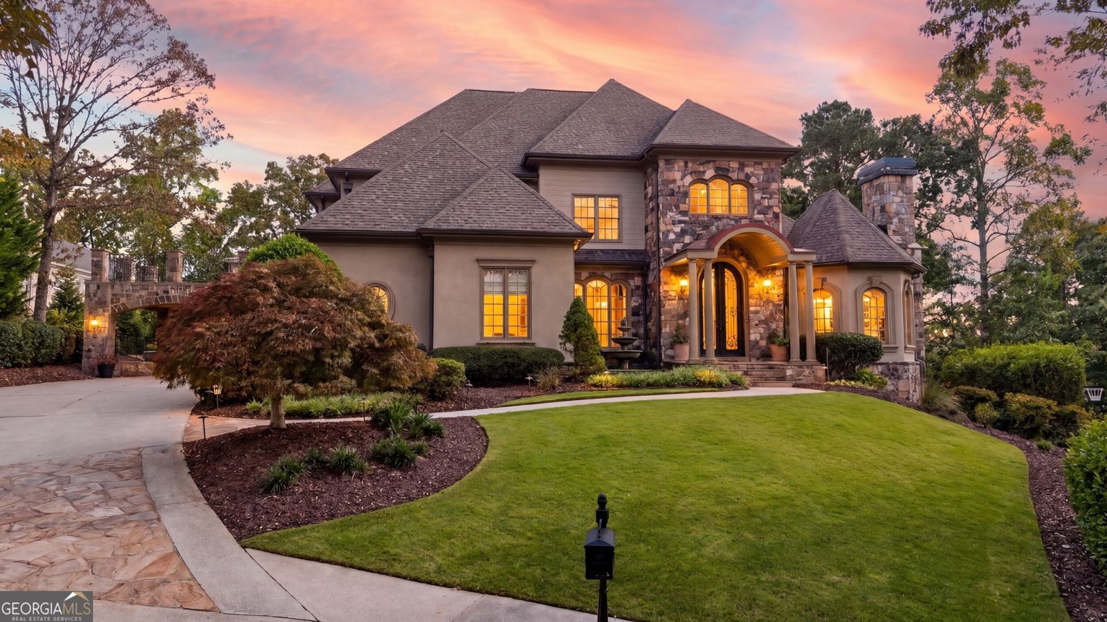 3245 Town Manor Circle Dacula - main photo