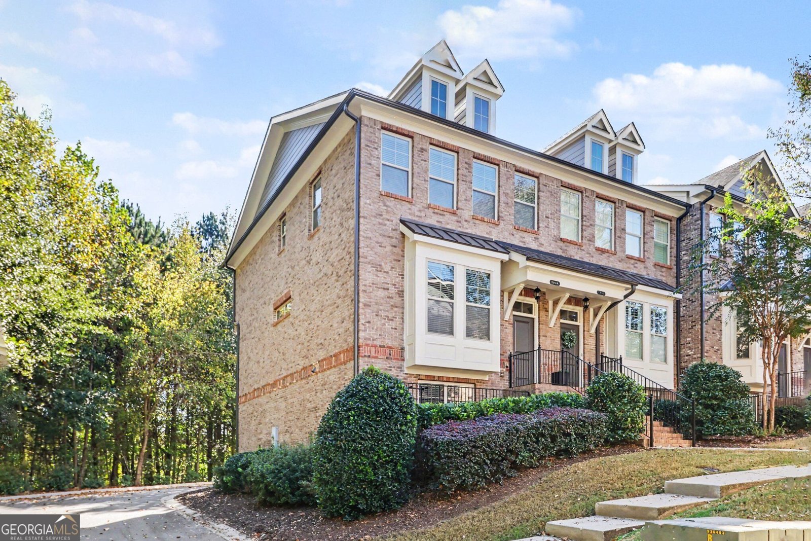 7910 Willoughby Court Alpharetta - main photo
