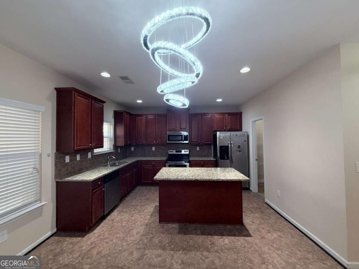 139 Dustin Drive Stockbridge - Photo 10