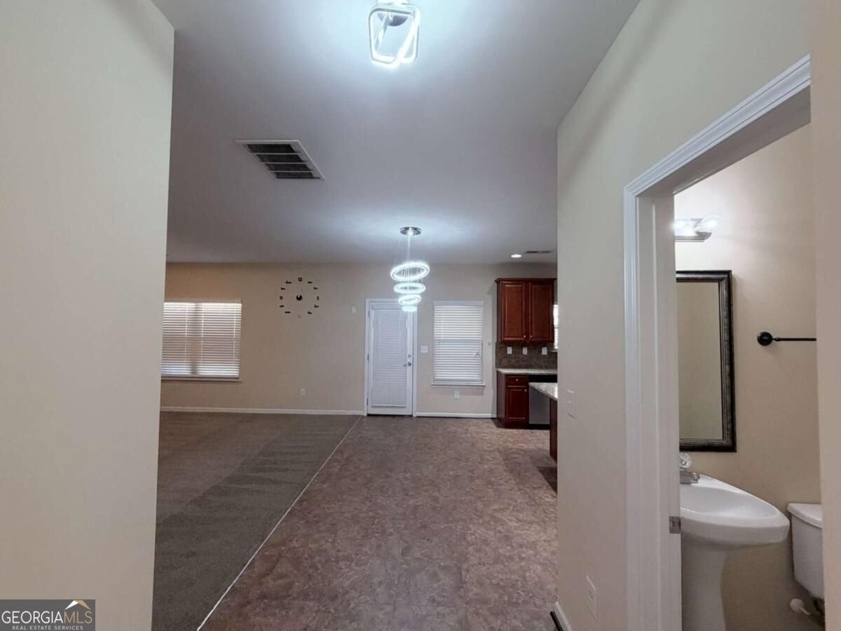 139 Dustin Drive Stockbridge - Photo 7