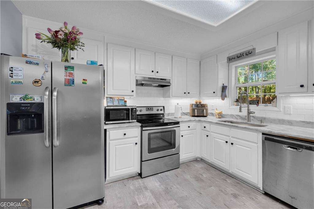 1653 Amalie Drive Statham - Photo 10
