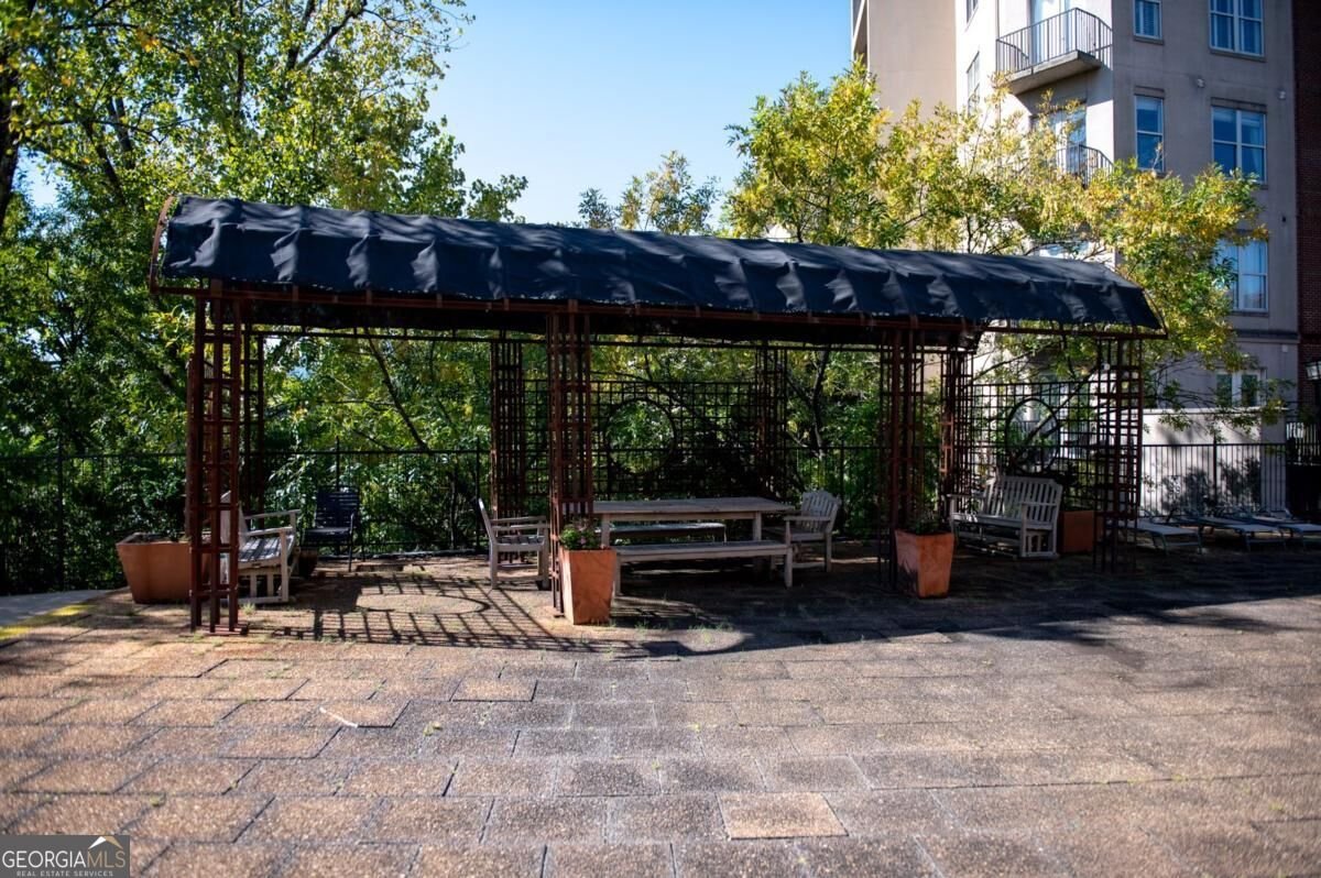 2285 Peachtree Road Atlanta - Photo 18