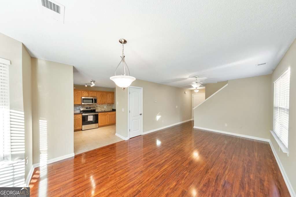 266 Fox Creek Boulevard Woodstock - Photo 8
