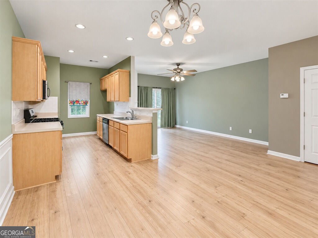 414 Lantern Wood Drive Scottdale - Photo 9