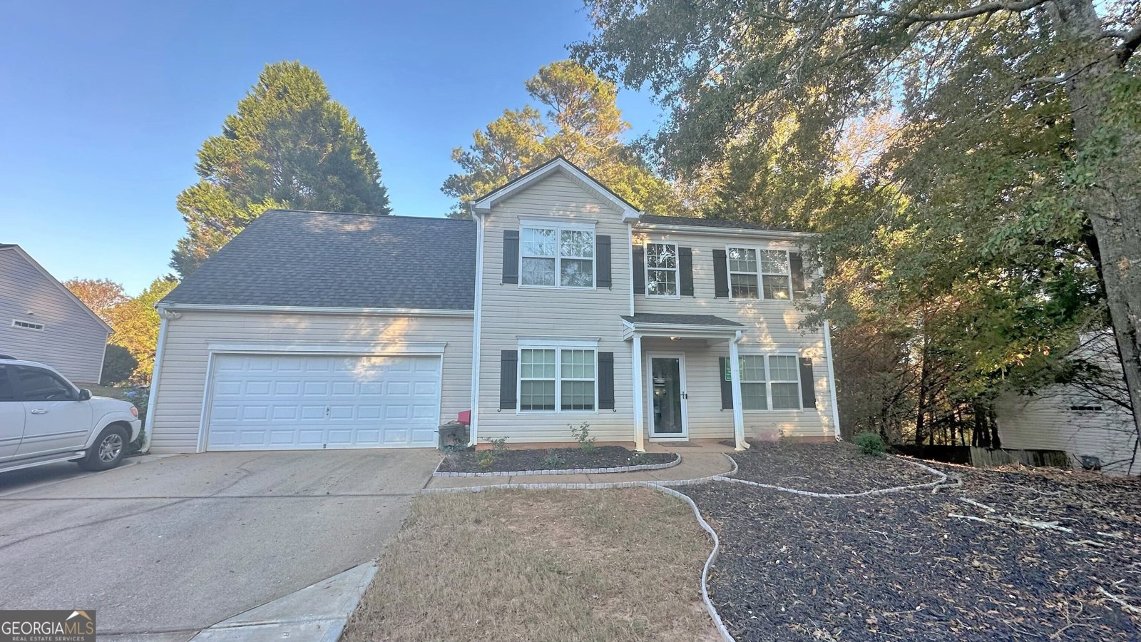 7555 Tatum Woods Drive Cumming - main photo