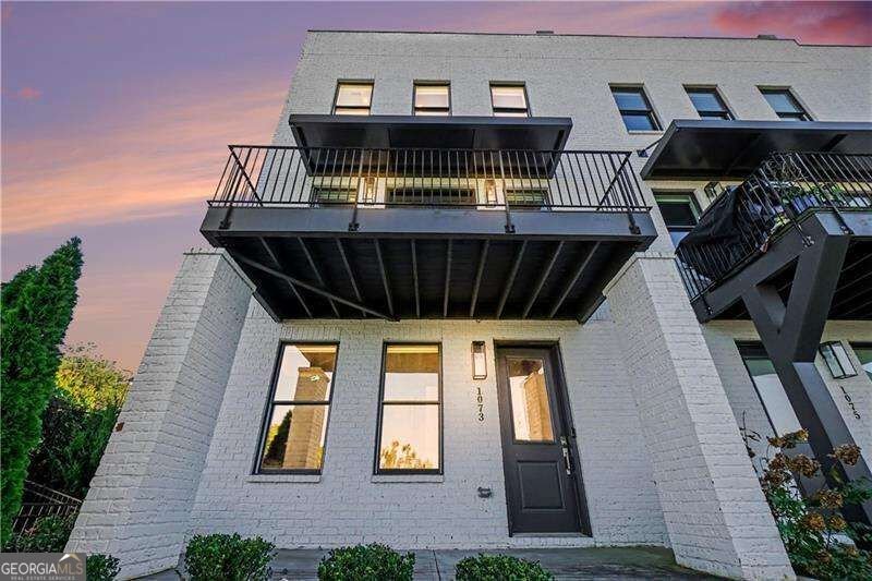 1073 Robert Smalls Way Atlanta - main photo