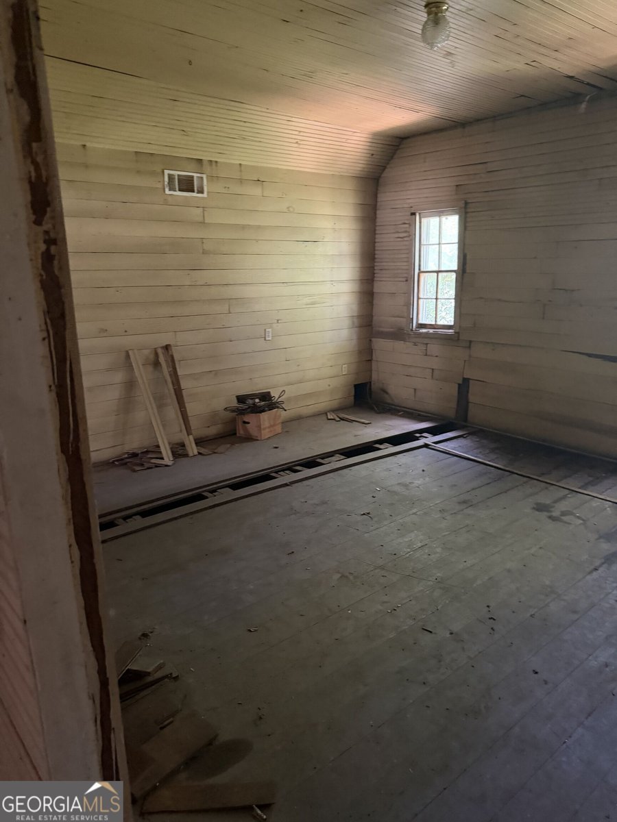 317 Carleeta Street Barnesville - Photo 23