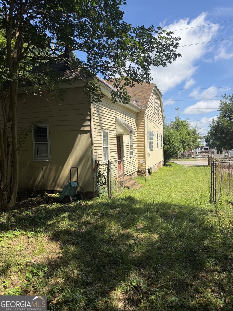 317 Carleeta Street Barnesville - Photo 9