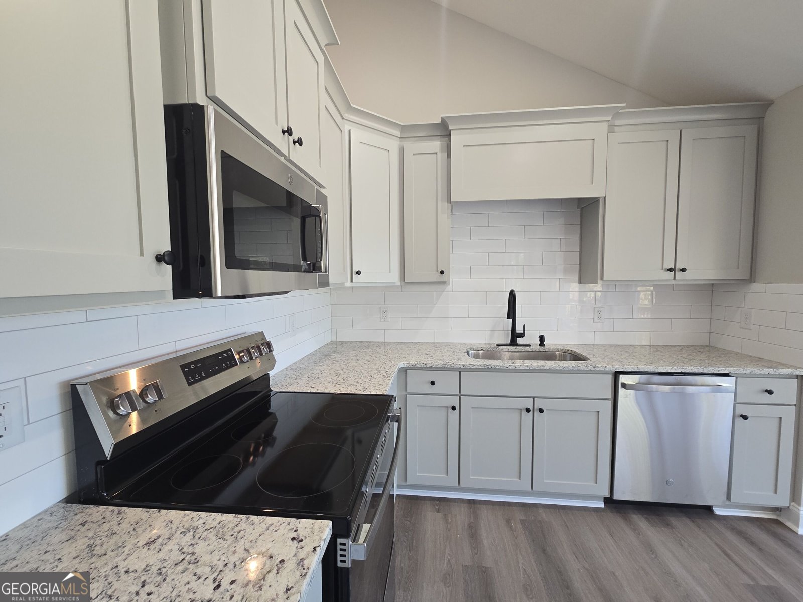 4755 Newton Drive Gainesville - Photo 10