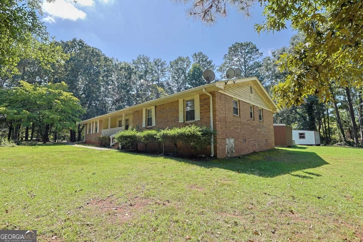 160 Helen Lane Stockbridge - Photo 8