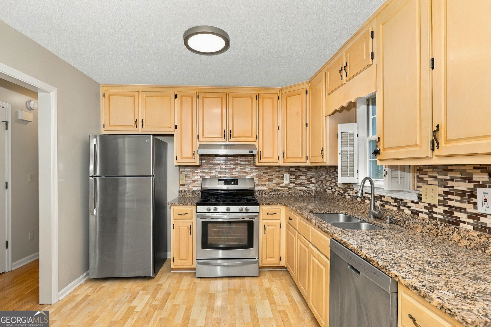 523 Horseshoe Circle Stockbridge - Photo 6