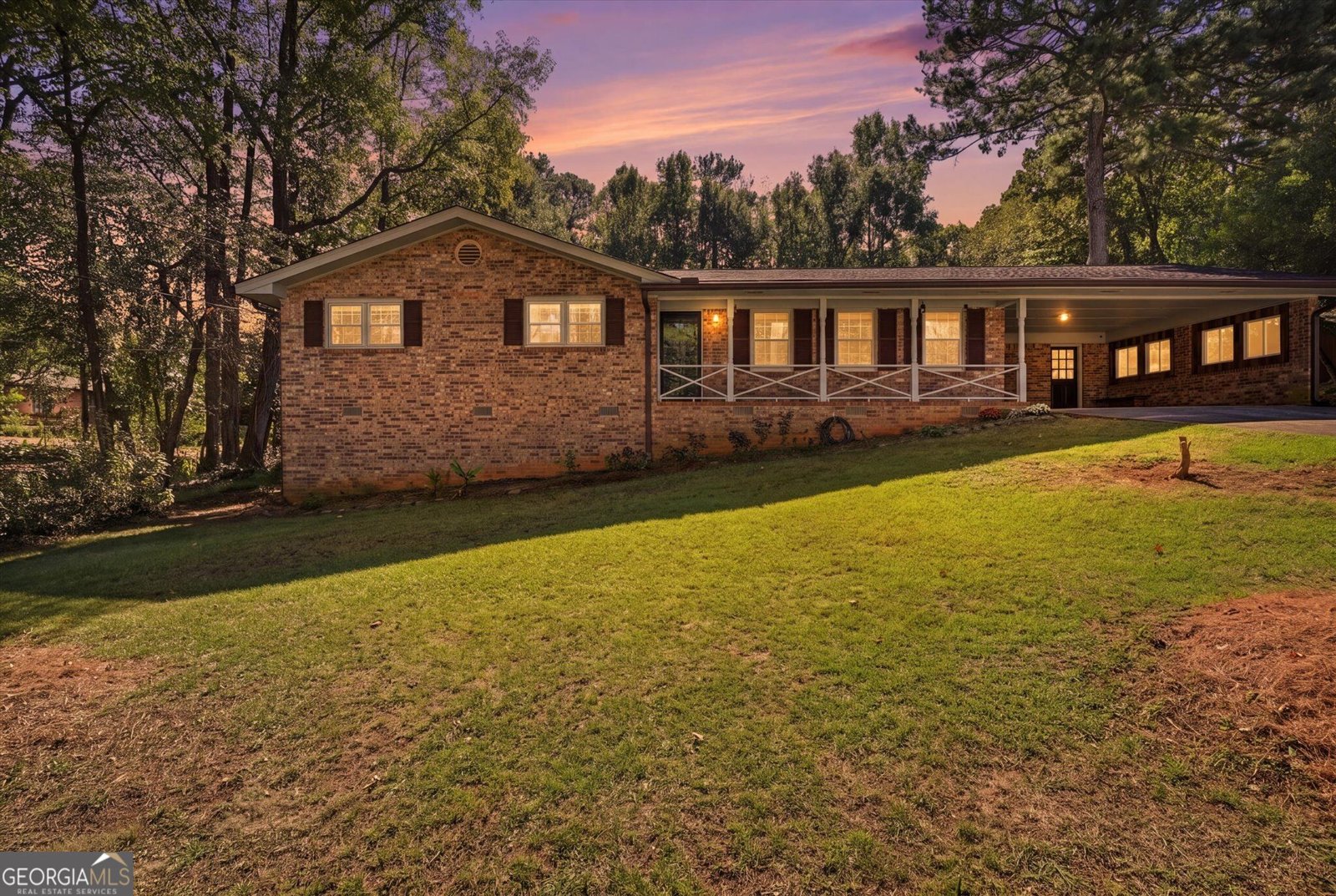 4824 Rosewood Drive Lilburn - main photo