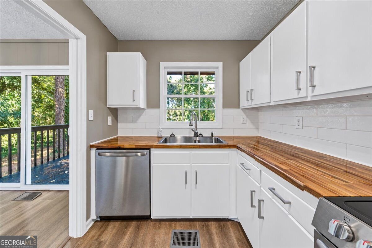 3093 Goode Road Conyers - Photo 12