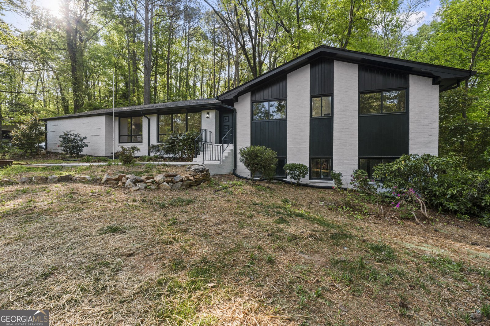 5253 Oxbow Road Stone Mountain - main photo
