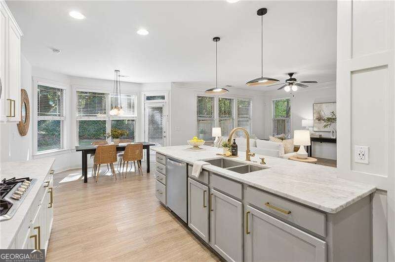 2065 Village Crest Drive Atlanta - Photo 9