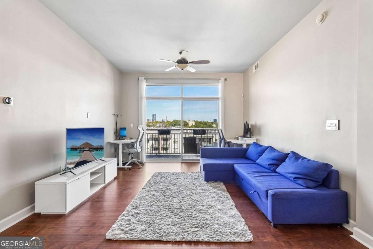 711 Cosmopolitan Drive Atlanta - main photo