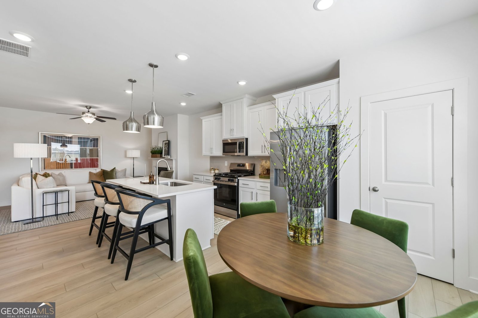 263 Barracks Way Hoschton - Photo 10