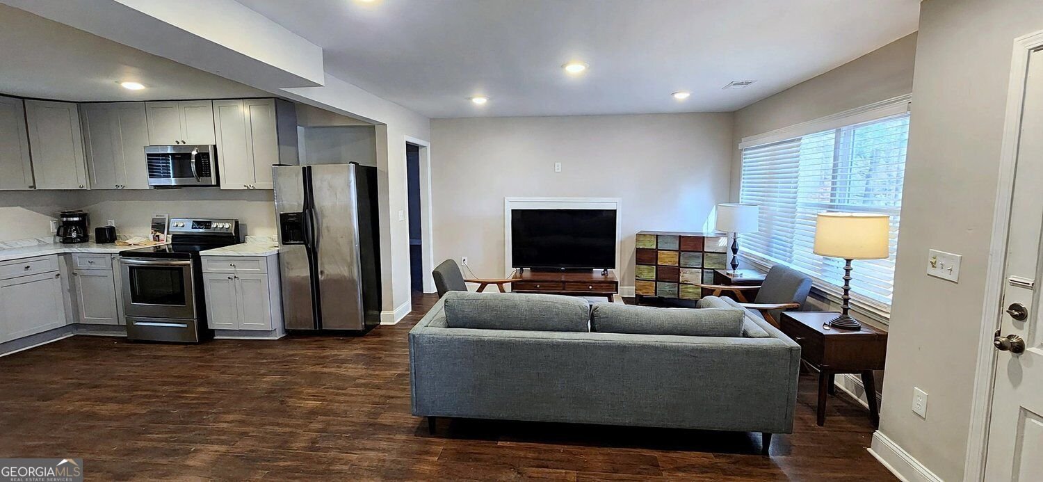 1385 Dodson Drive Atlanta - Photo 6