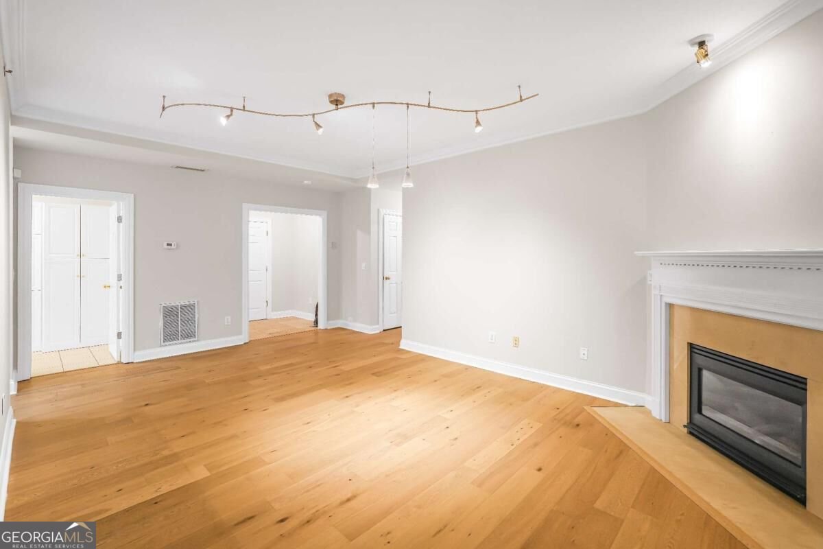 211 Colonial Homes Drive Atlanta - Photo 11