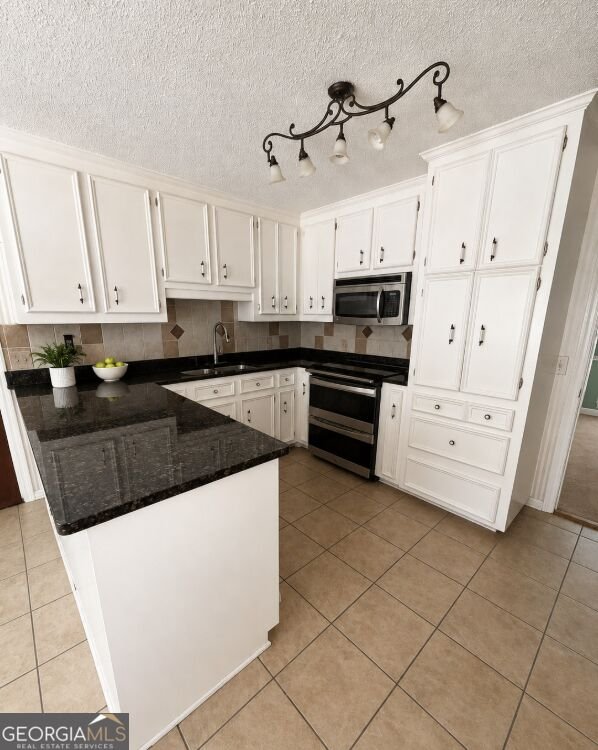 311 Castlegate Road Macon - Photo 3