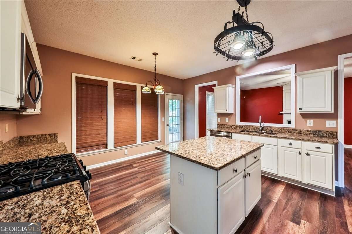 3033 Donamire Court Kennesaw - Photo 10