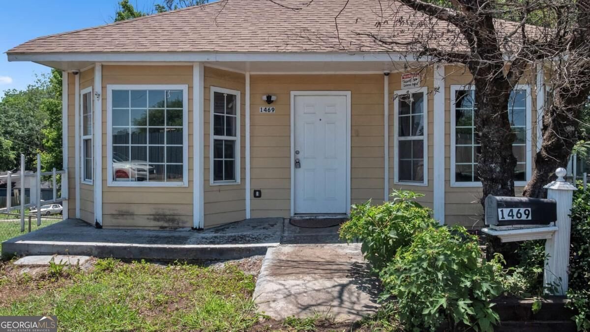 1469 Jonesboro Road Atlanta - main photo