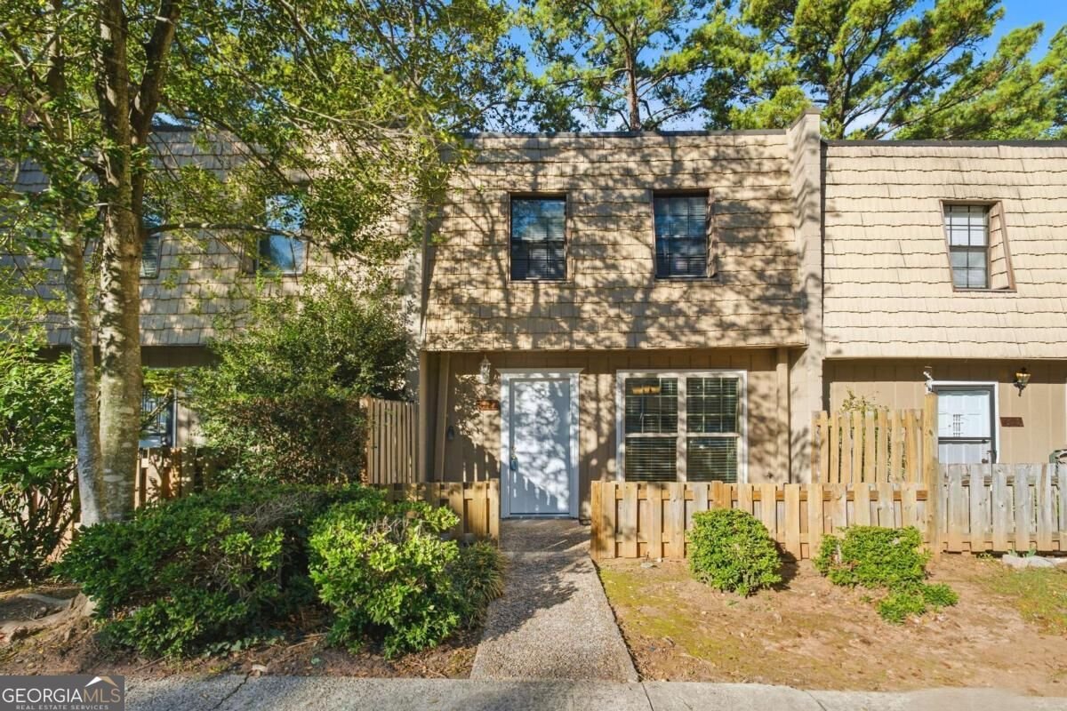 6427 Wood Circle W Morrow - main photo