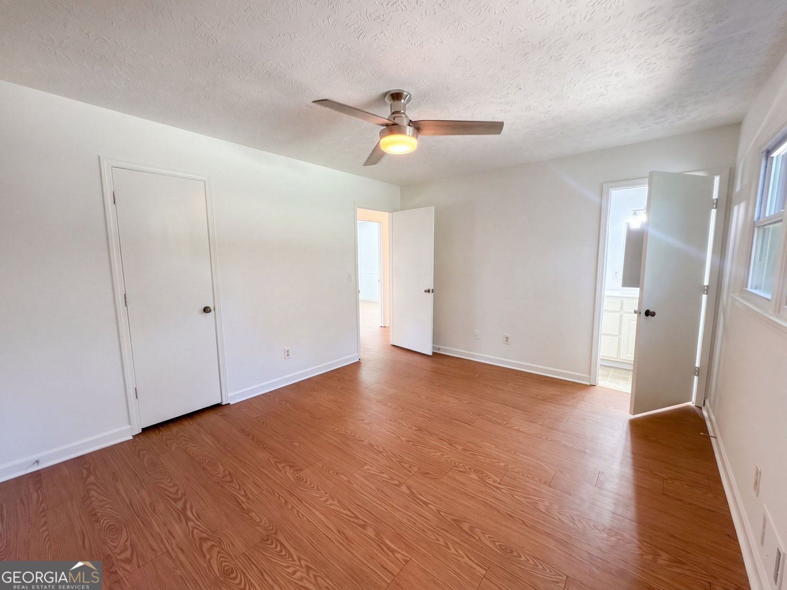 207 Mayflower Drive Woodstock - Photo 10