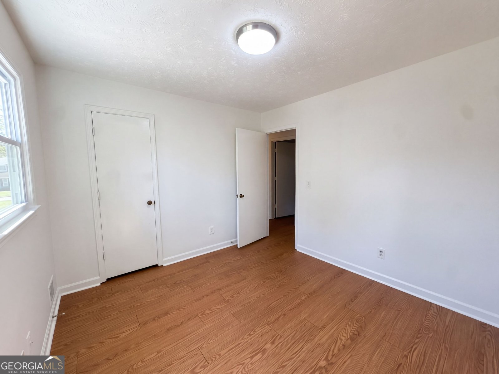 207 Mayflower Drive Woodstock - Photo 12