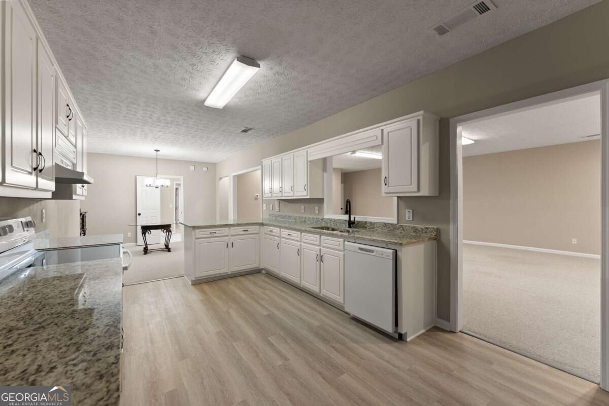 1194 Foster Road Statham - Photo 33